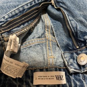 Zara zipper closure ripped blue jeans size 2